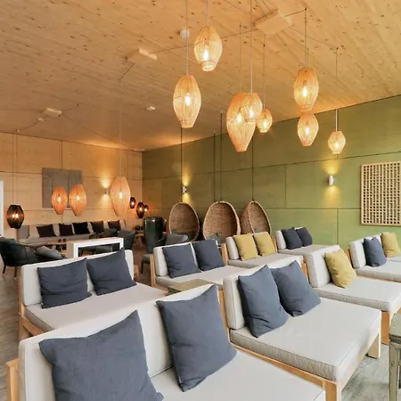 Penthouse Deluxe *
